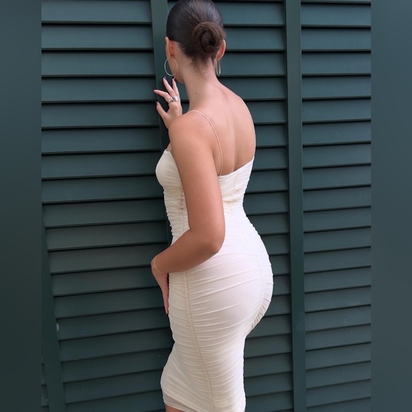 Gorgeous Ruched French Vanilla Midi Dress 💫 - Picture 4 of 7